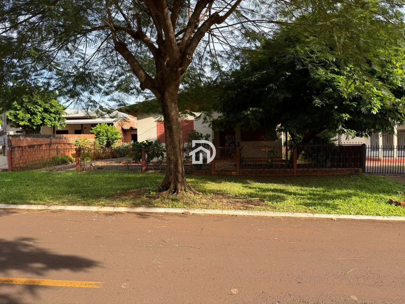 Casa com 3 Dormitórios à venda, 159 m² por R$ 400.000,00 Casa com 3 Dormitórios à venda, 159 m² por R$ 400.000,00