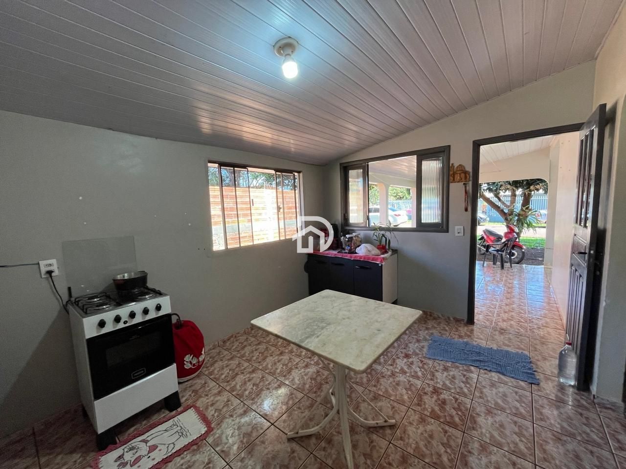 Casa por R$400.000 com 120m² na Moreninha