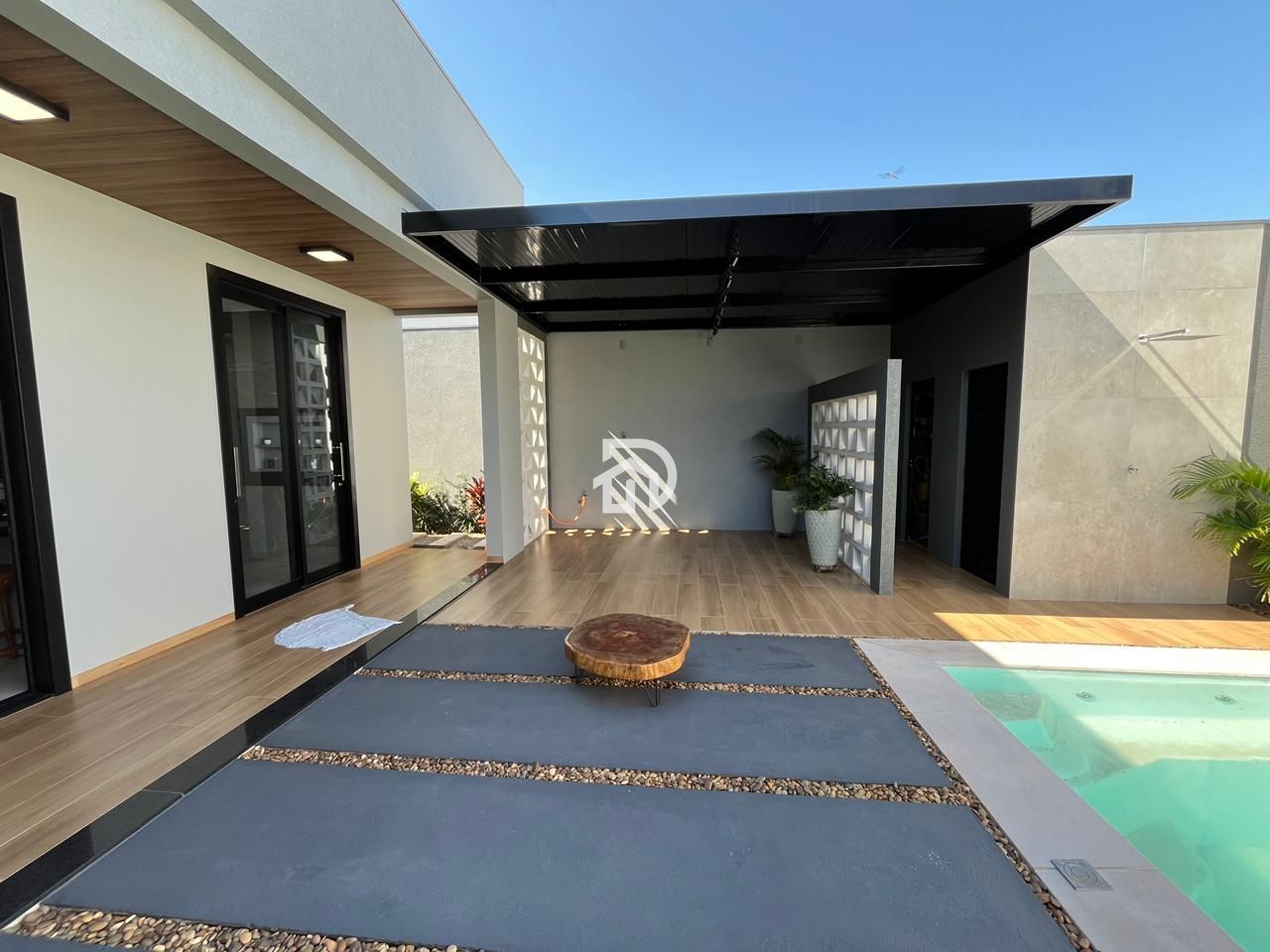 Excelente Casa Nova em Sub-Sede por R$980.000