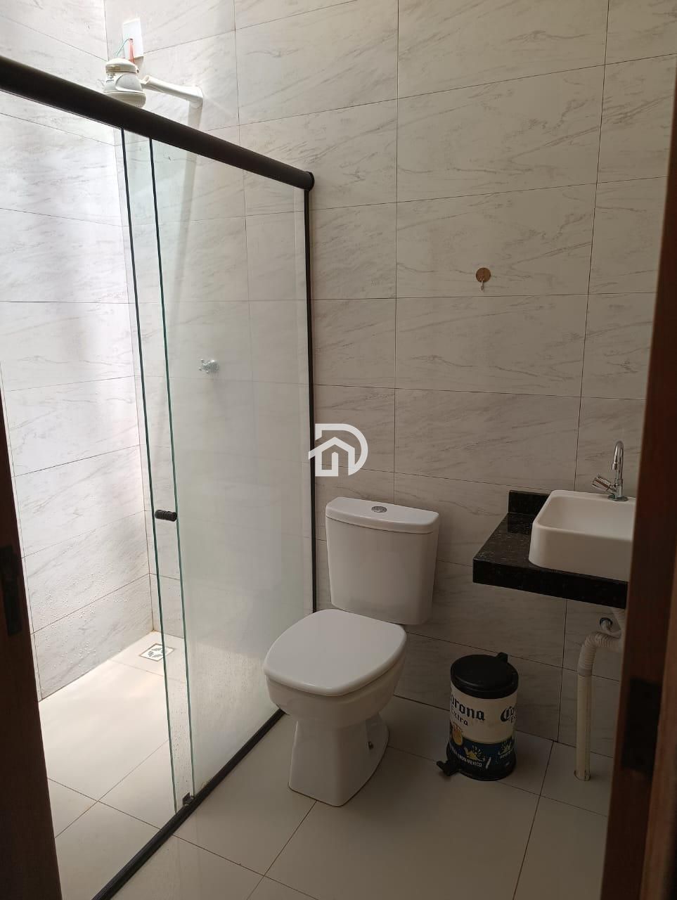 3 casas esquina por R$750.000
