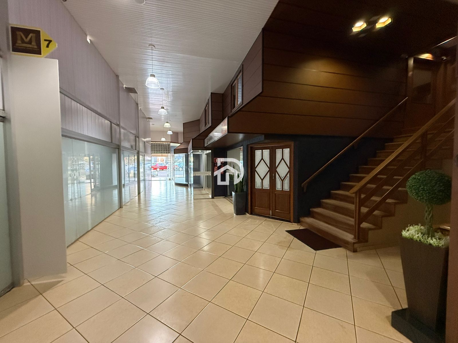 Prédio Comercial com 13 Salas a Venda em Santa Helena-PR