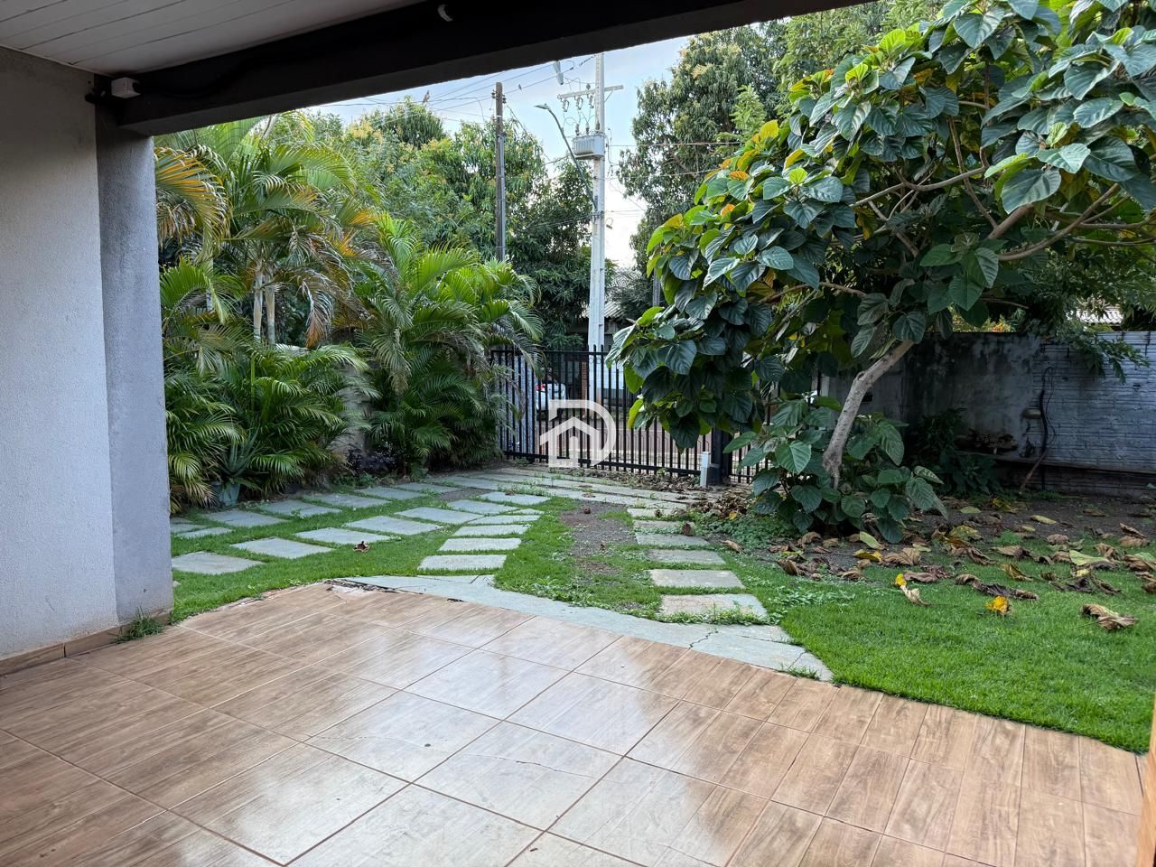 Casa com 3 Dormitórios à venda, 127 m² por R$ 480.000,00 Casa com 3 Dormitórios à venda, 127 m² por R$ 480.000,00