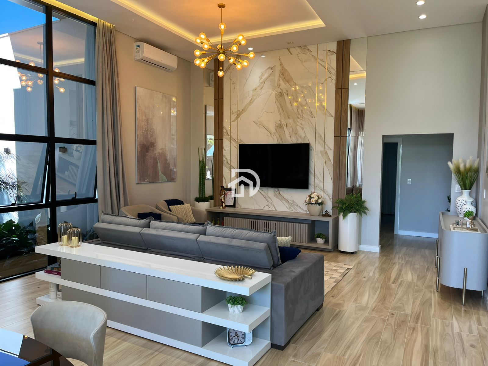 Esplêndida Casa nas Marinas por R$2.800.000