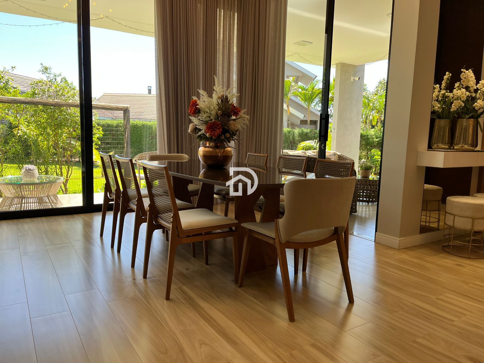 Esplêndida Casa nas Marinas por R$2.800.000