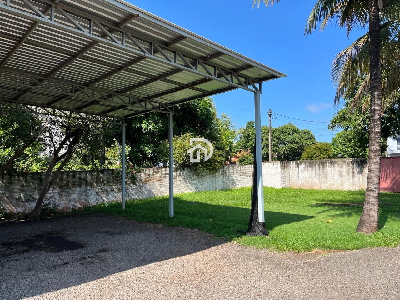 Sobrado a Venda na Av. Paraná por R$1.200.000
