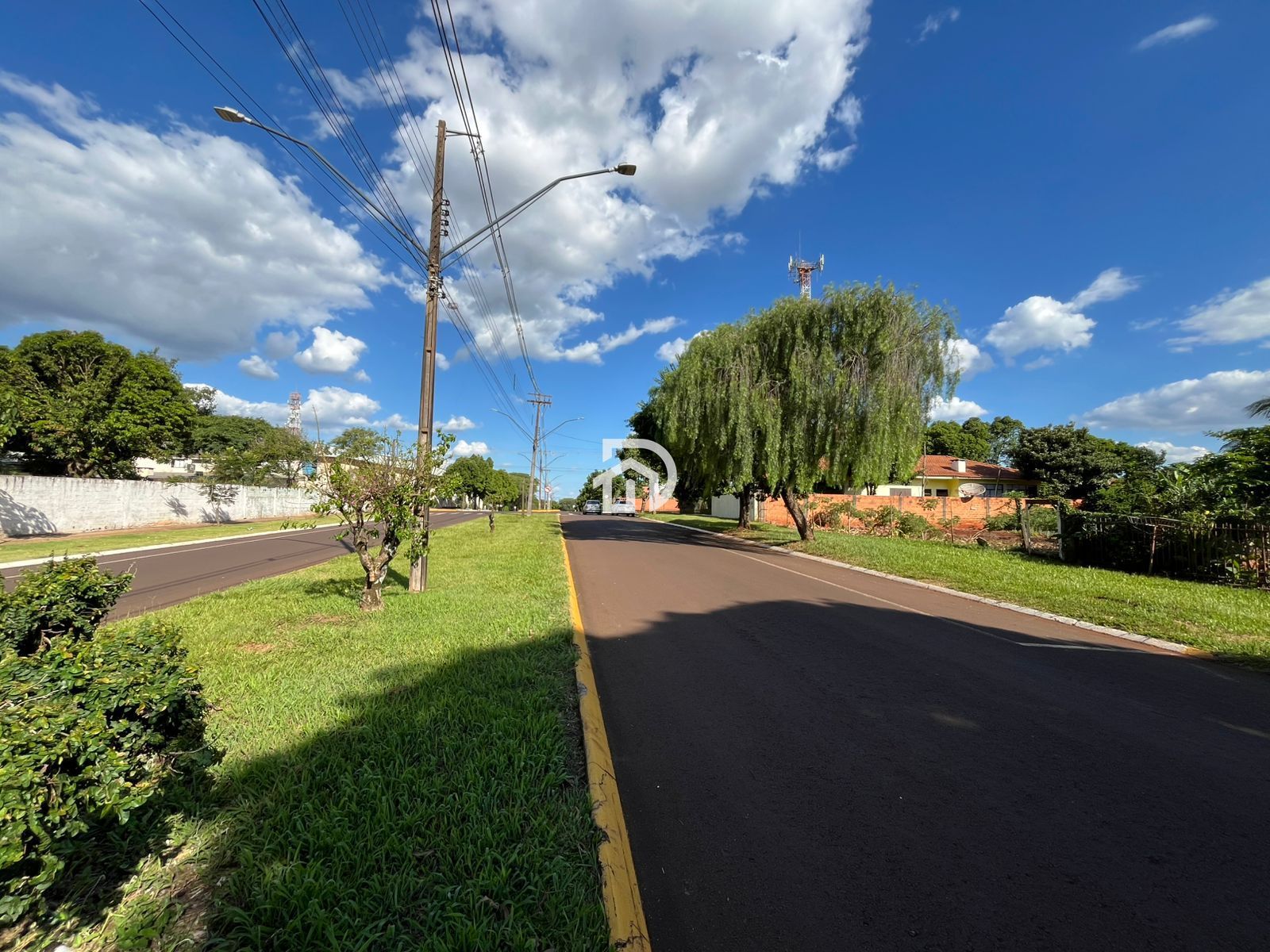 Terreno na av. Curitiba por R$490.000
