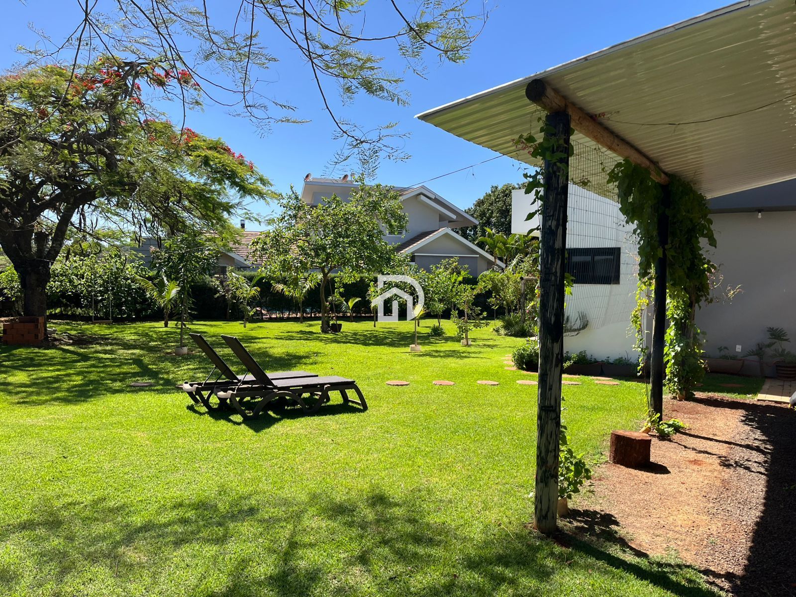 Esplêndida Casa nas Marinas por R$2.800.000