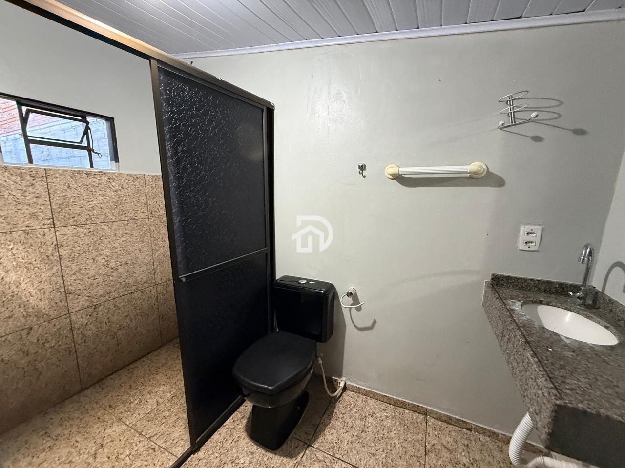 Casa com 3 Dormitórios à venda, 127 m² por R$ 480.000,00 Casa com 3 Dormitórios à venda, 127 m² por R$ 480.000,00