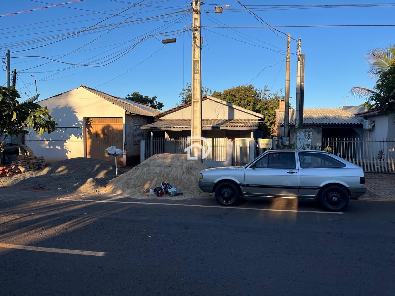 Casa por R$150.000 próximo caponera
