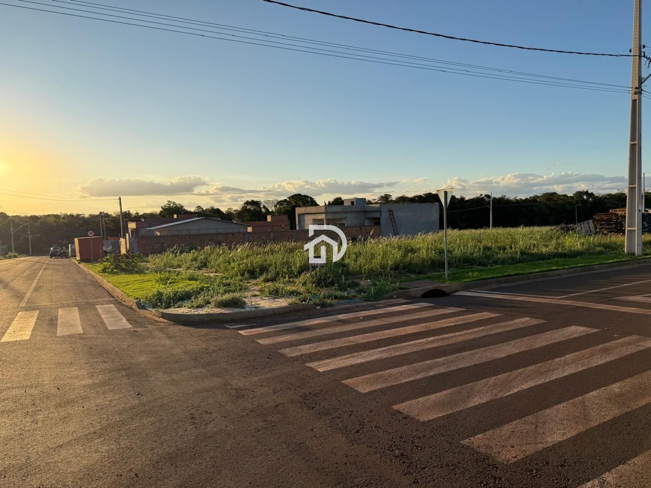 Terreno com 30m de Frente a Venda na Avenida São Paulo em Santa Helena - PR