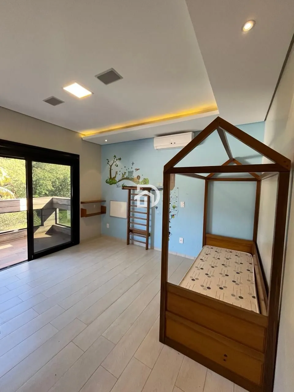 Casa com 3 Dormitórios à venda, 284 m² por R$ 1.800.000,00 Casa com 3 Dormitórios à venda, 284 m² por R$ 1.800.000,00