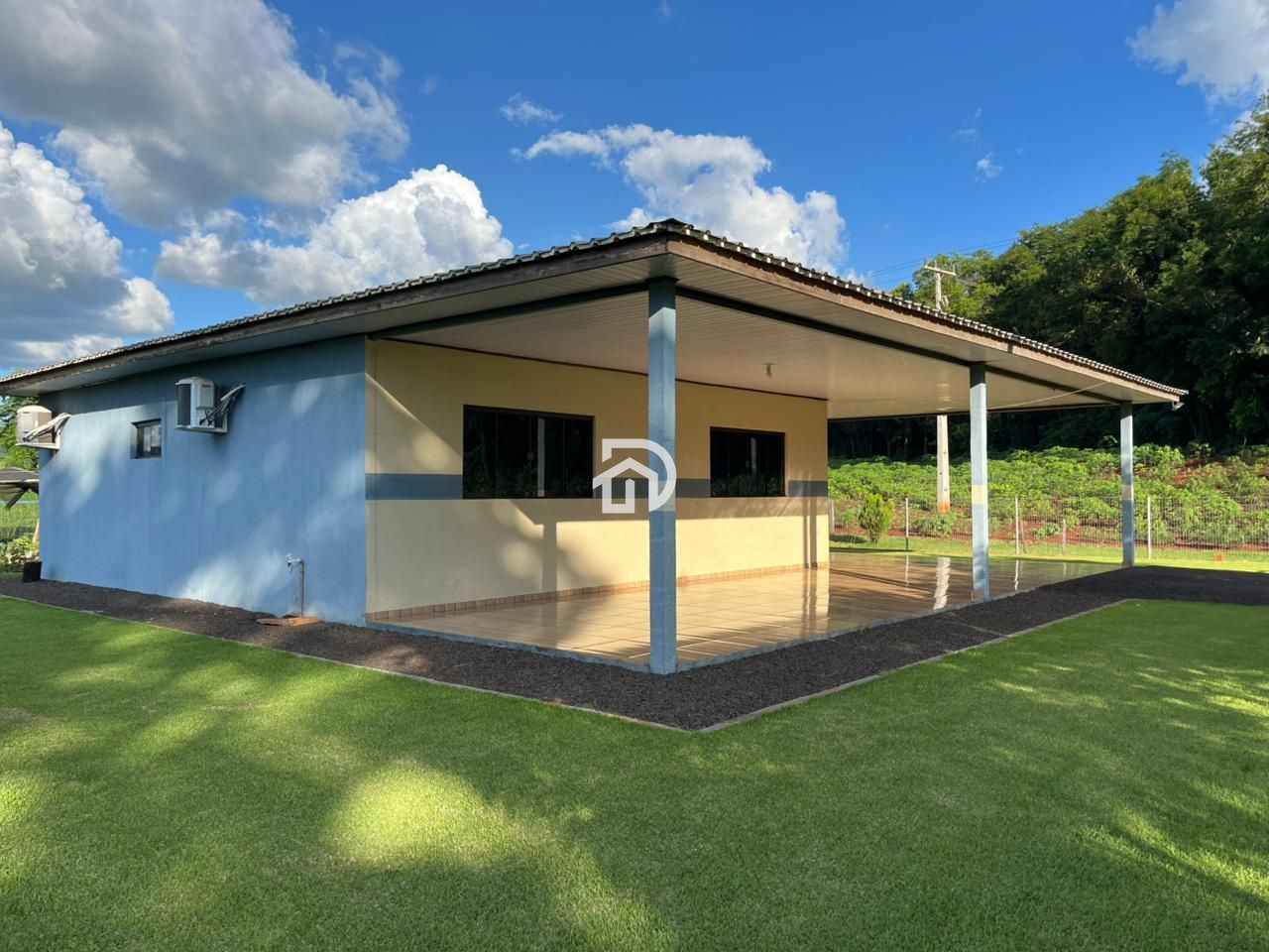 Chácara mecanizada com casa por R$800.000