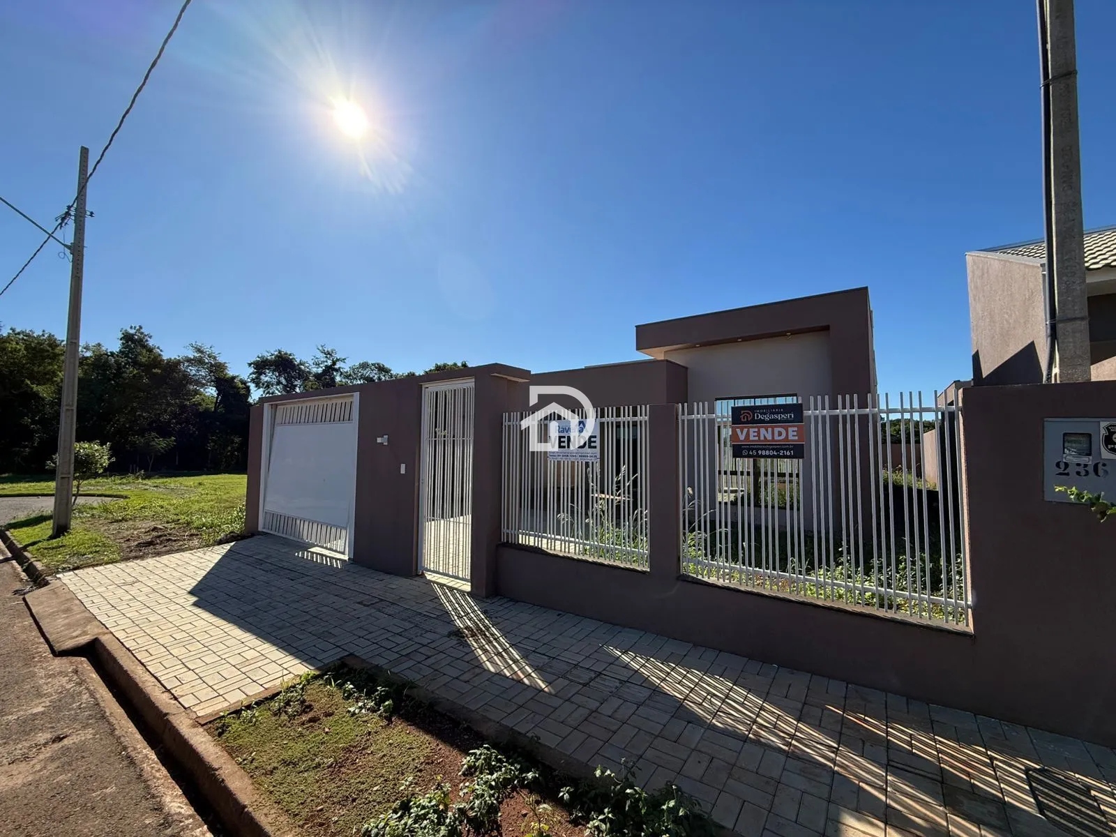 Casa com 3 Dormitórios à venda, 125 m² por R$ 750.000,00 Casa com 3 Dormitórios à venda, 125 m² por R$ 750.000,00