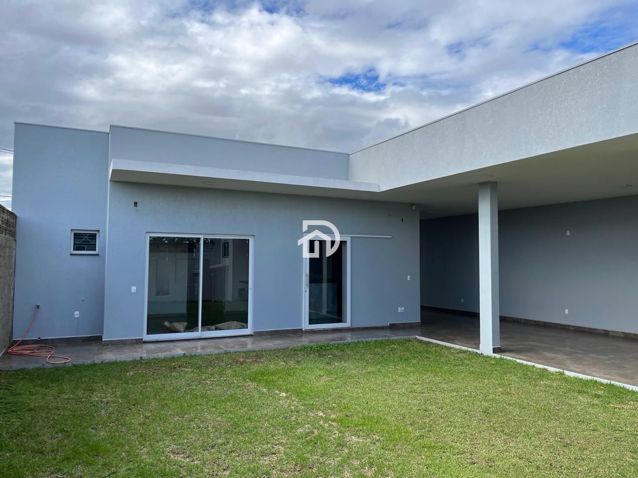 Casa por R$850.000 vale do sol em santa helena-pr