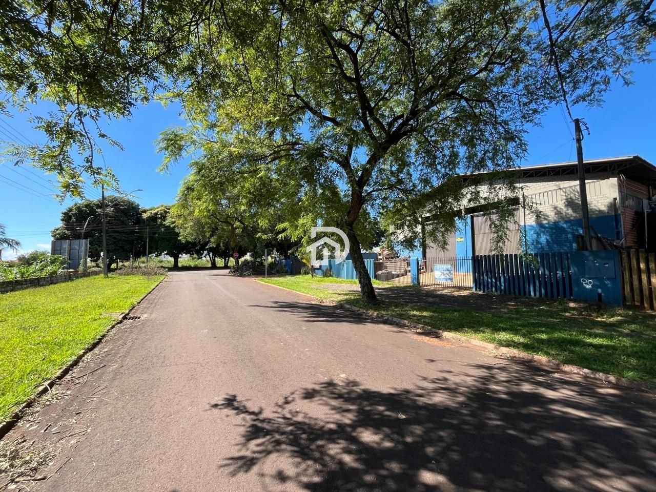 Barracão comercial na angelo cattani po R$2.200.000