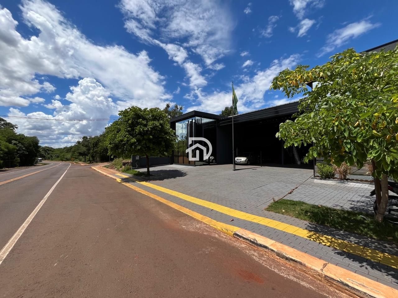 Barracão Industrial na Angelo Cattani por R$1.290.000