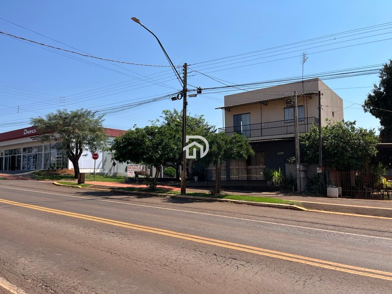 Prédio comercial com lanchonete a venda na angelo cattani