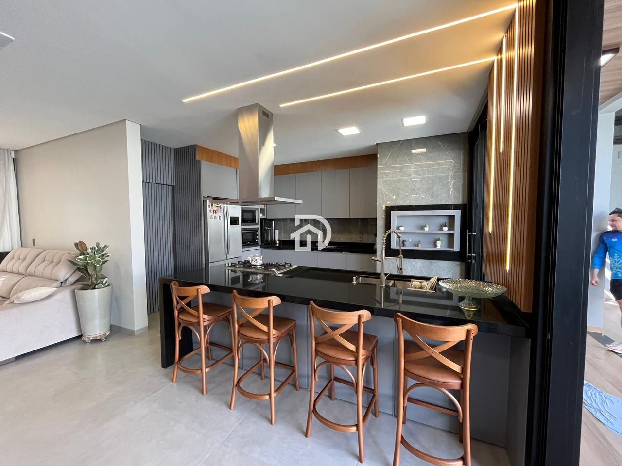 Excelente Casa Nova em Sub-Sede por R$980.000