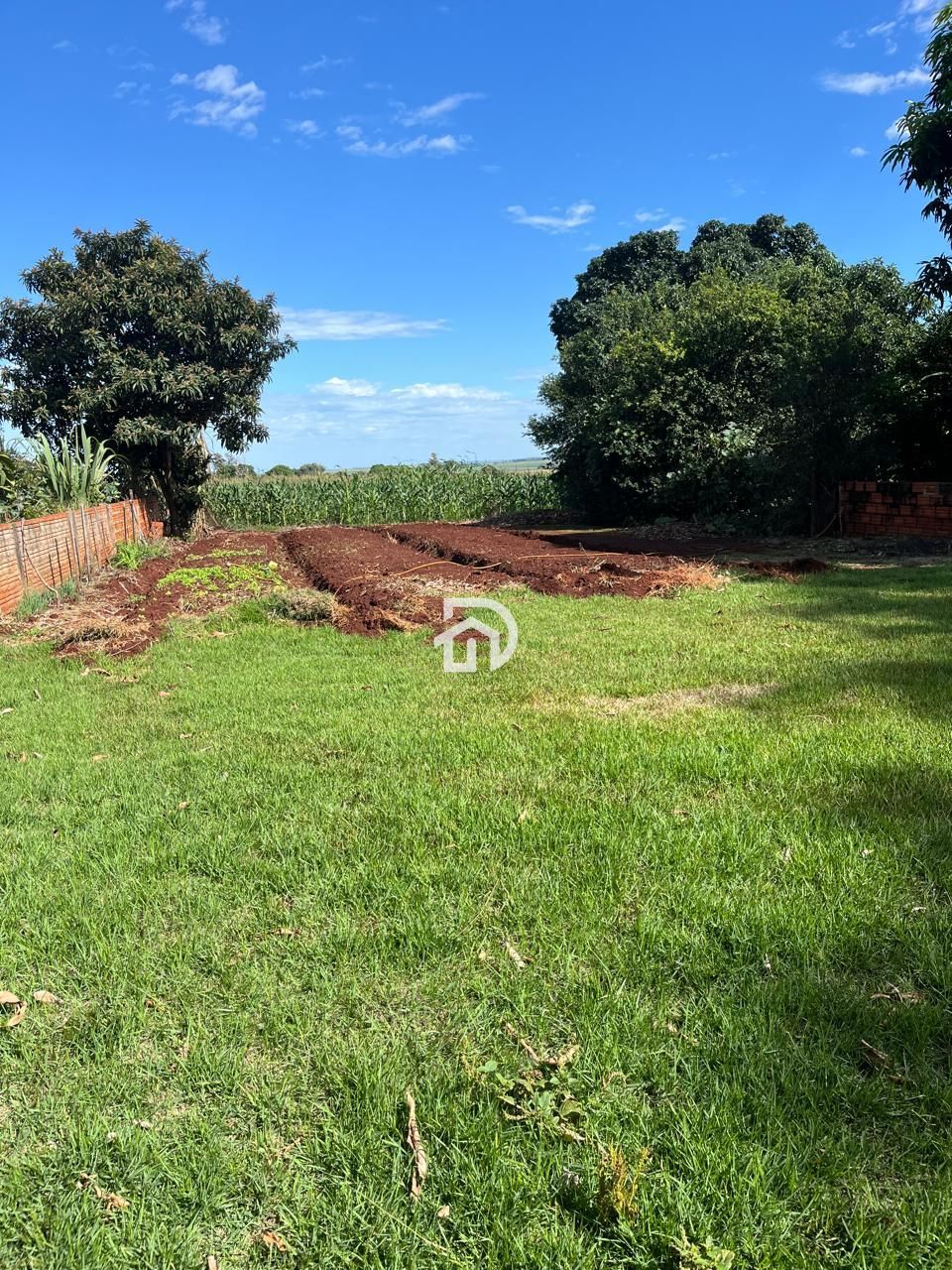 Terreno comercial com casa na esquina céu azul a venda em sa