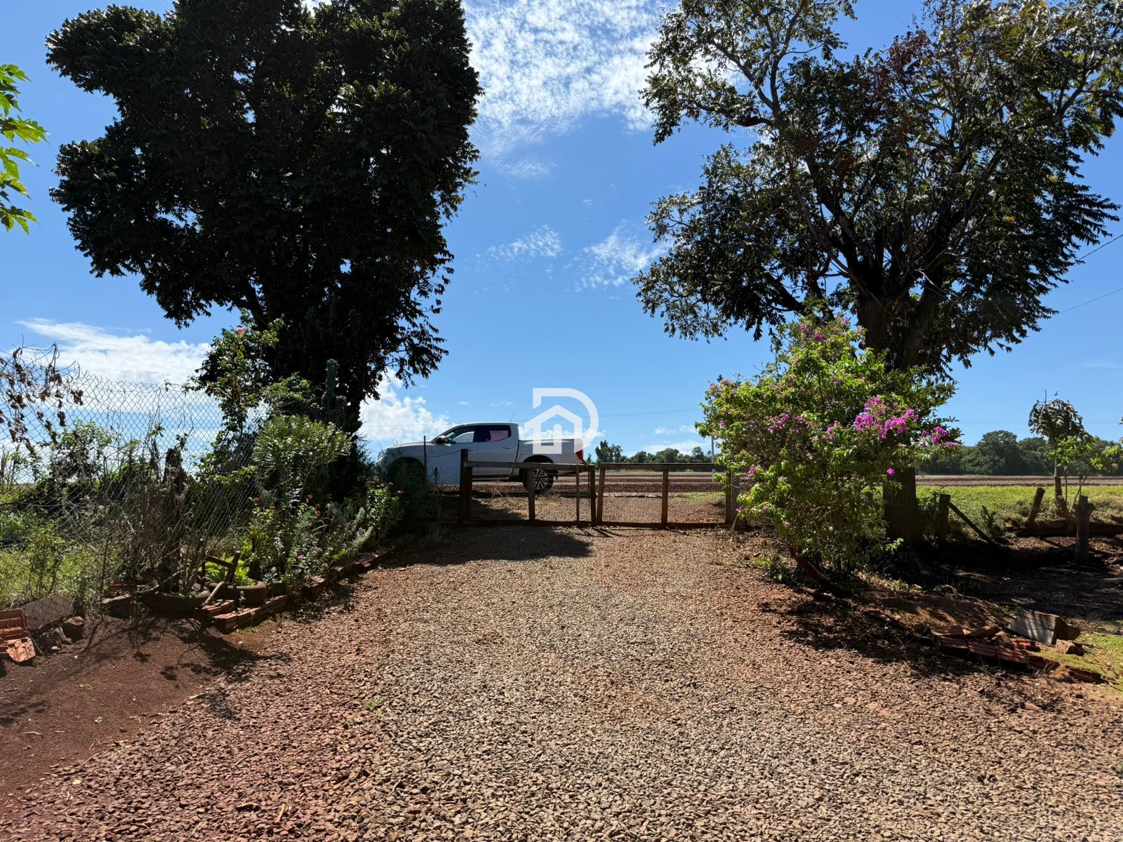 2.5 alqueires com casa na linha santa cruz