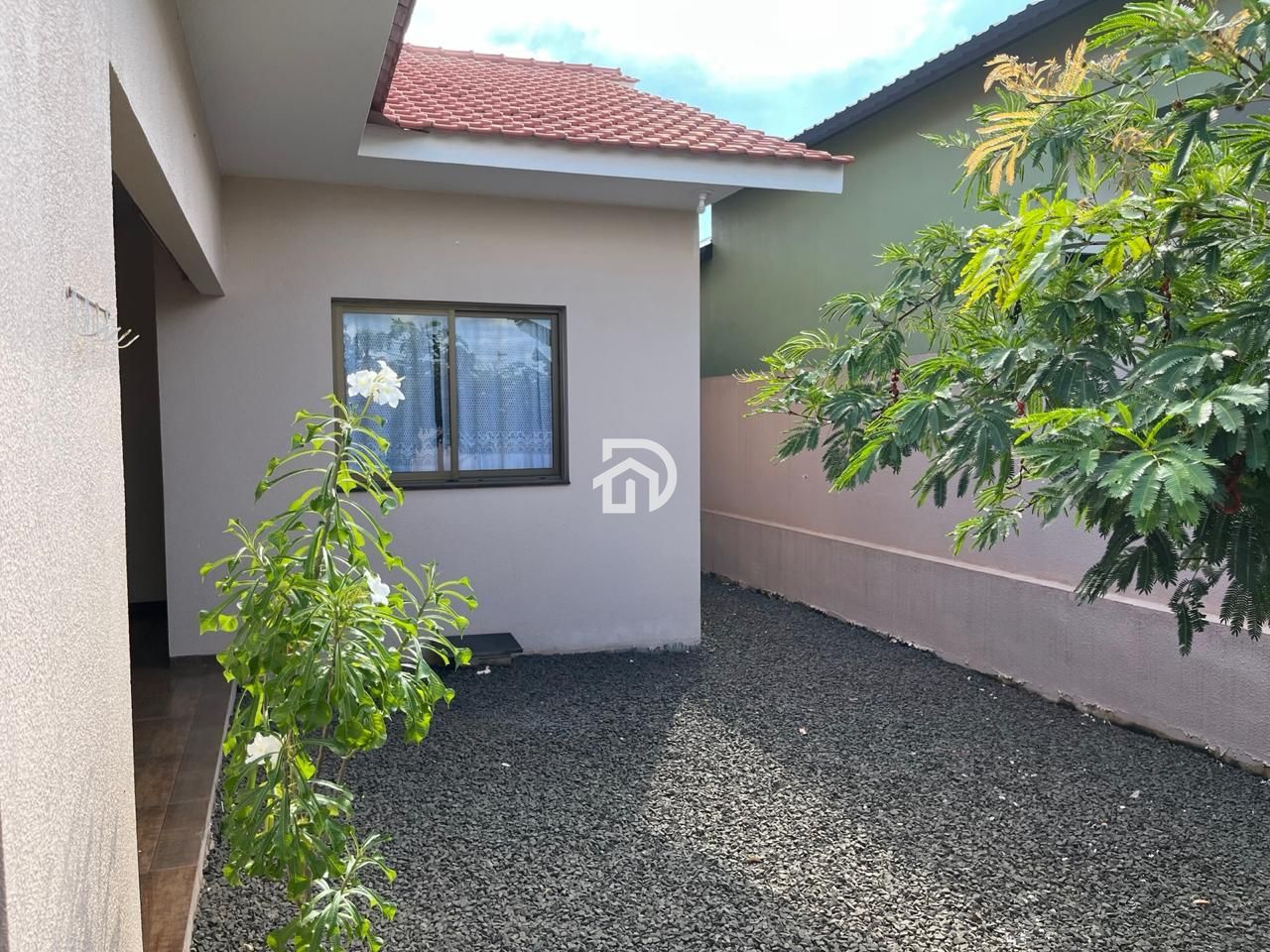 Casa semi-nova em santa helena por R$550.000
