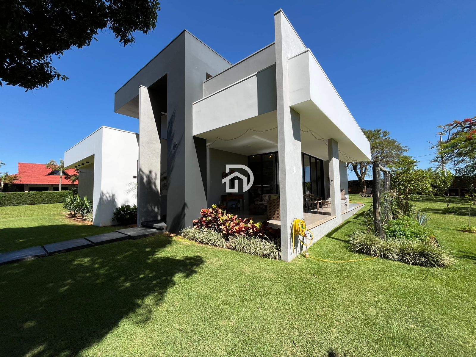 Esplêndida casa nas marinas por R$2.800.000