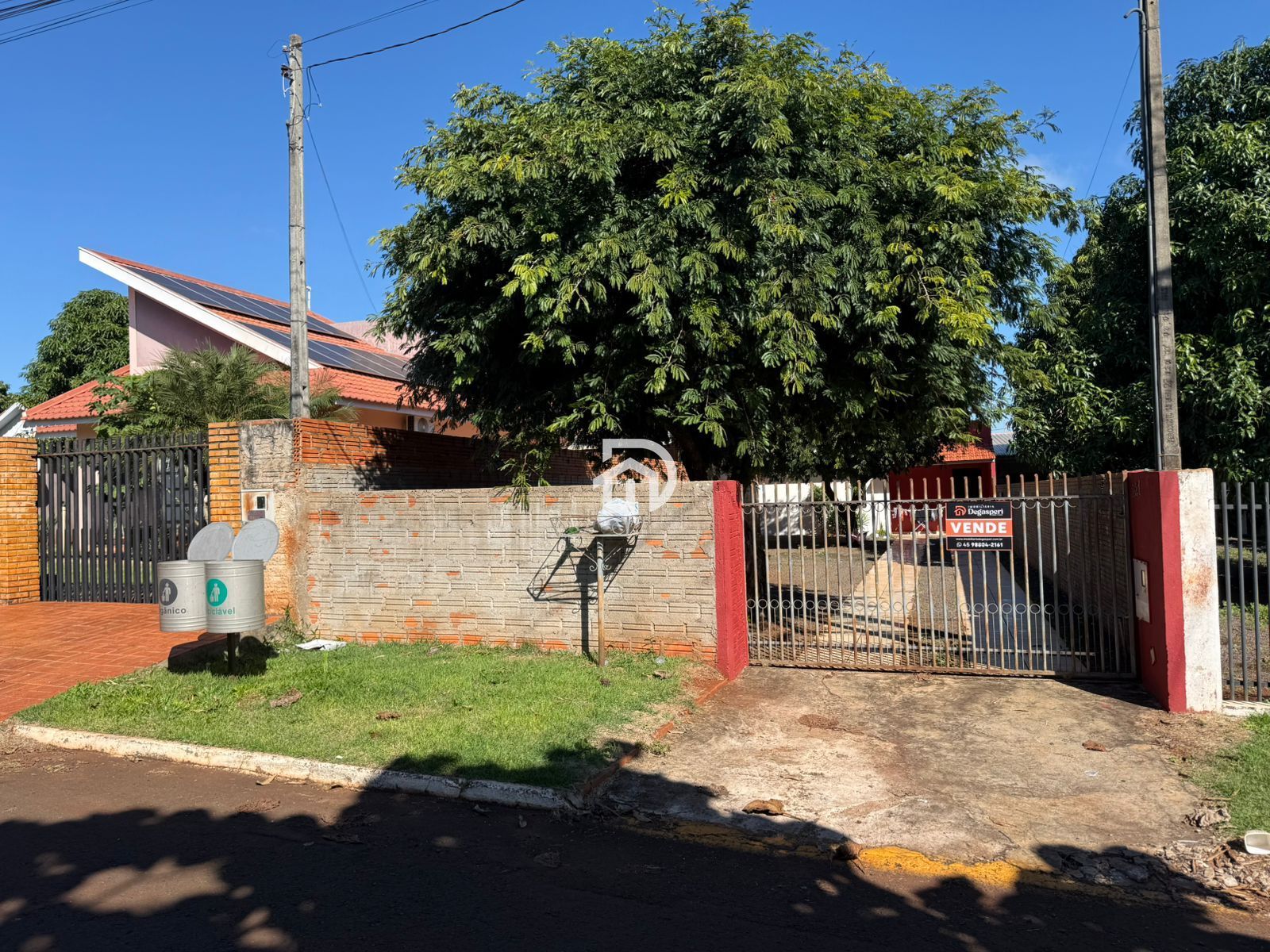 Casa por R$300.000 no na Rua Santo Antônio em Santa Helena-PR