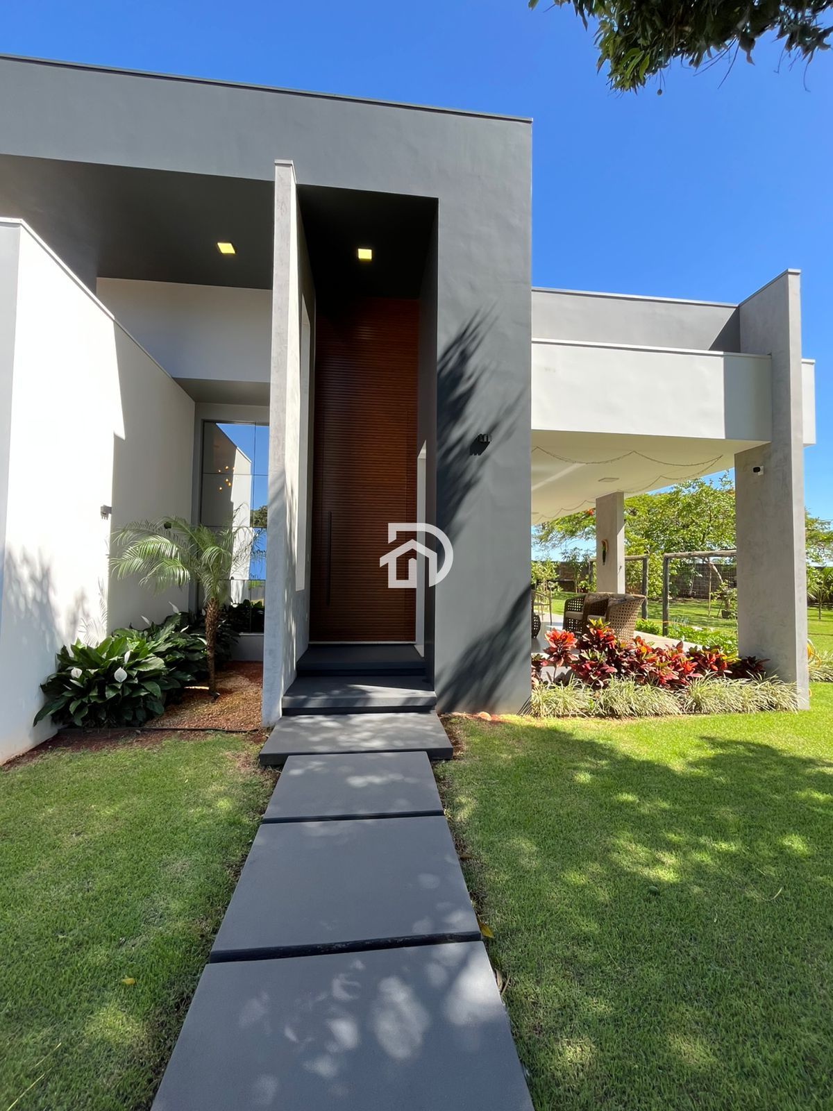 Esplêndida Casa nas Marinas por R$2.800.000