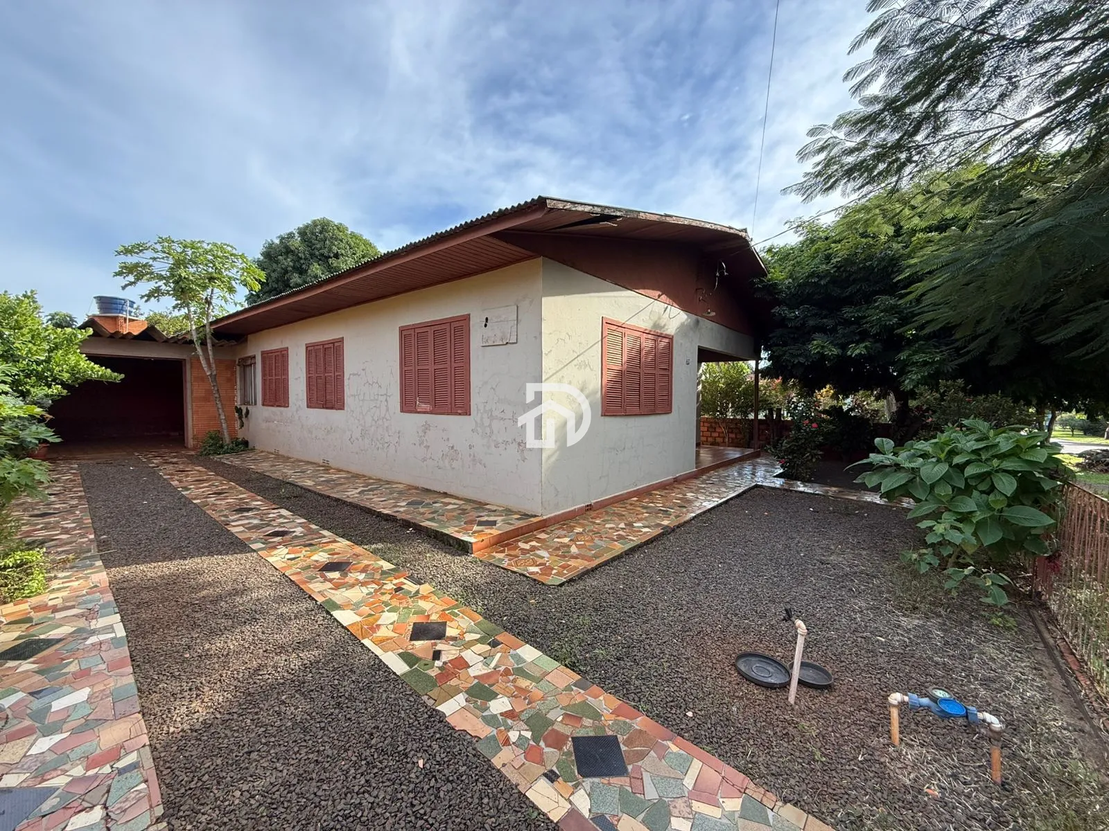 Casa com 3 Dormitórios à venda, 159 m² por R$ 400.000,00 Casa com 3 Dormitórios à venda, 159 m² por R$ 400.000,00