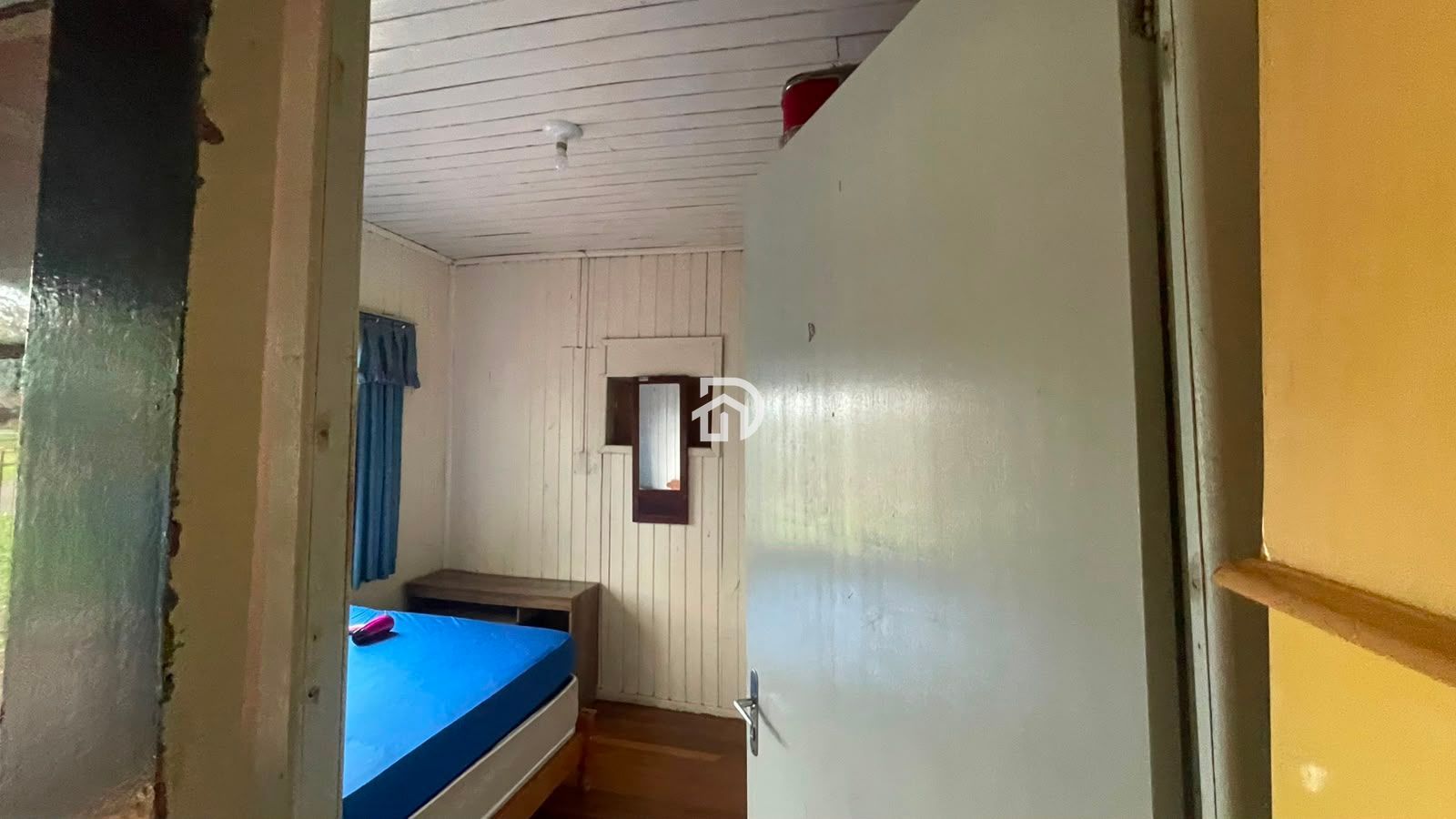 Casa a venda na av. Paraná em santa helena-pr.