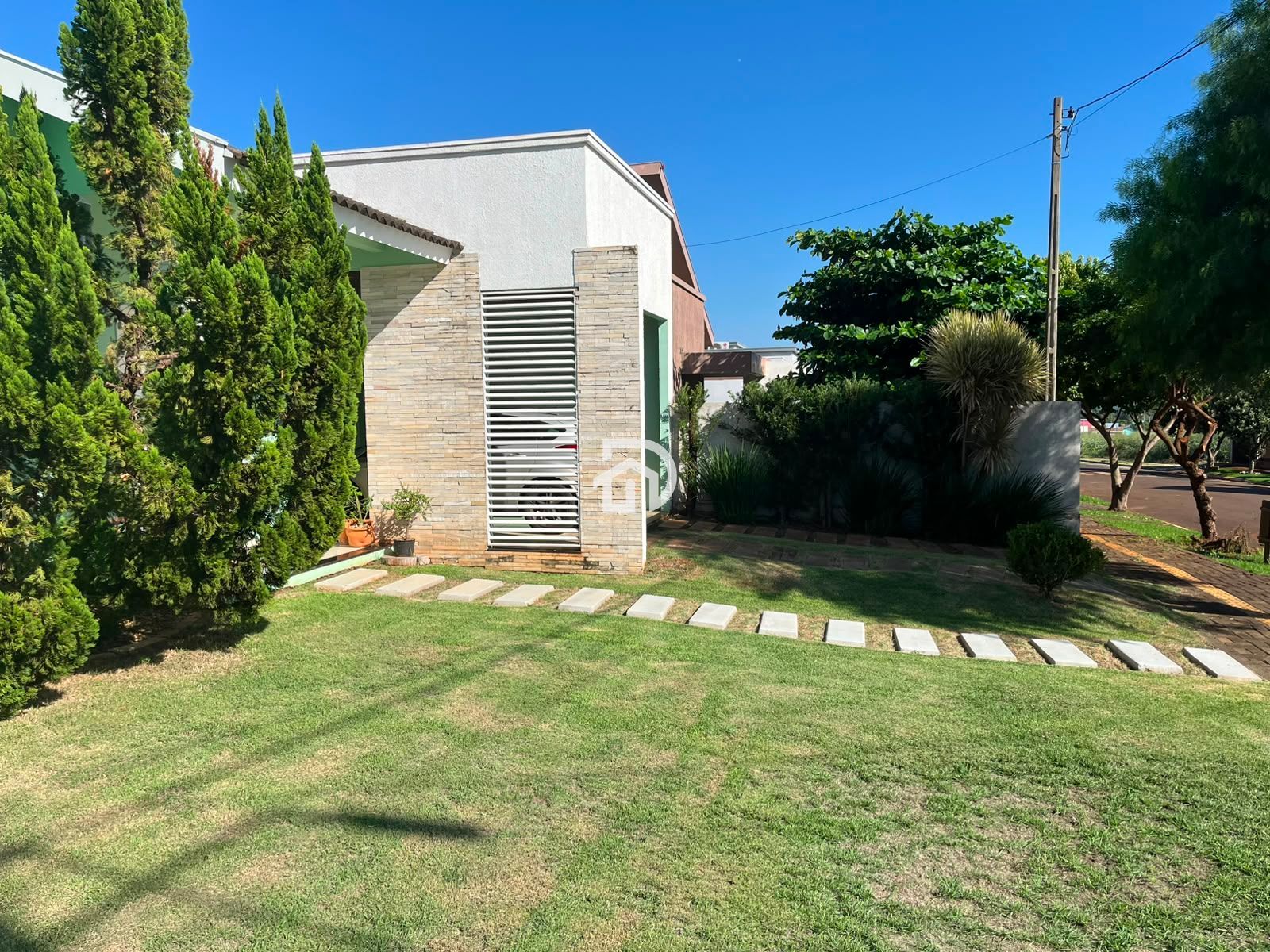 Casa por R$550.000 no Santa Cecília em Santa Helena-PR