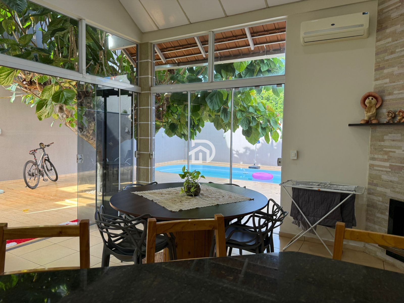 Triplex por R$1.100.000 na Av. São Paulo em Santa Helena-PR