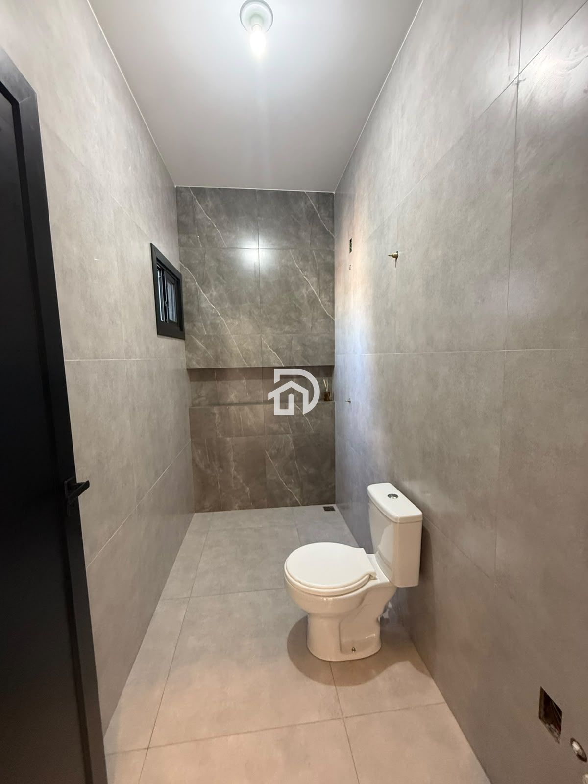 Casa com 2 Dormitórios à venda, 99 m² por R$ 550.000,00 Casa com 2 Dormitórios à venda, 99 m² por R$ 550.000,00
