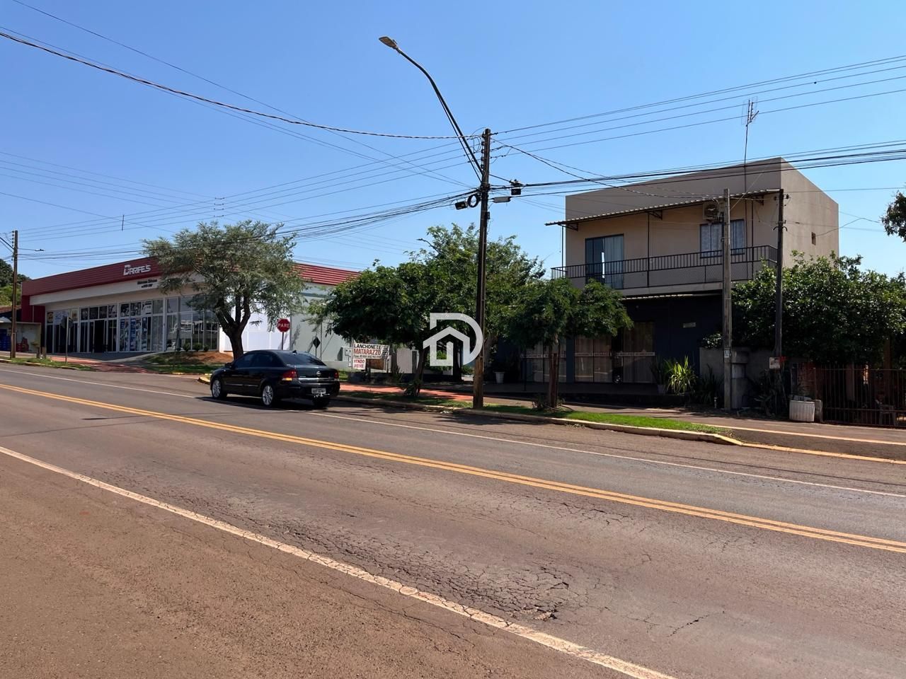 Prédio comercial com lanchonete a venda na angelo cattani