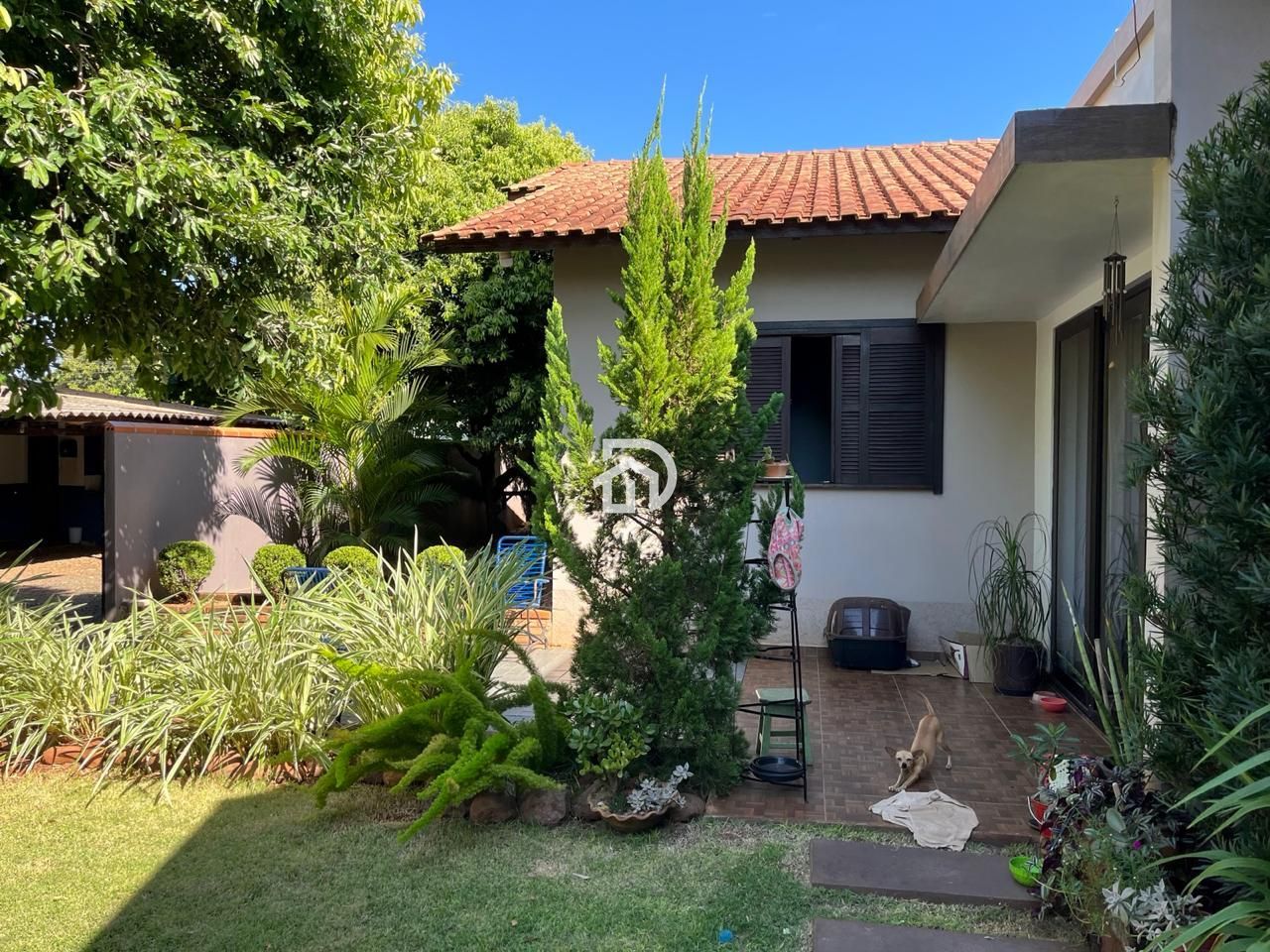 Casa na rua amazonas por R$900.000