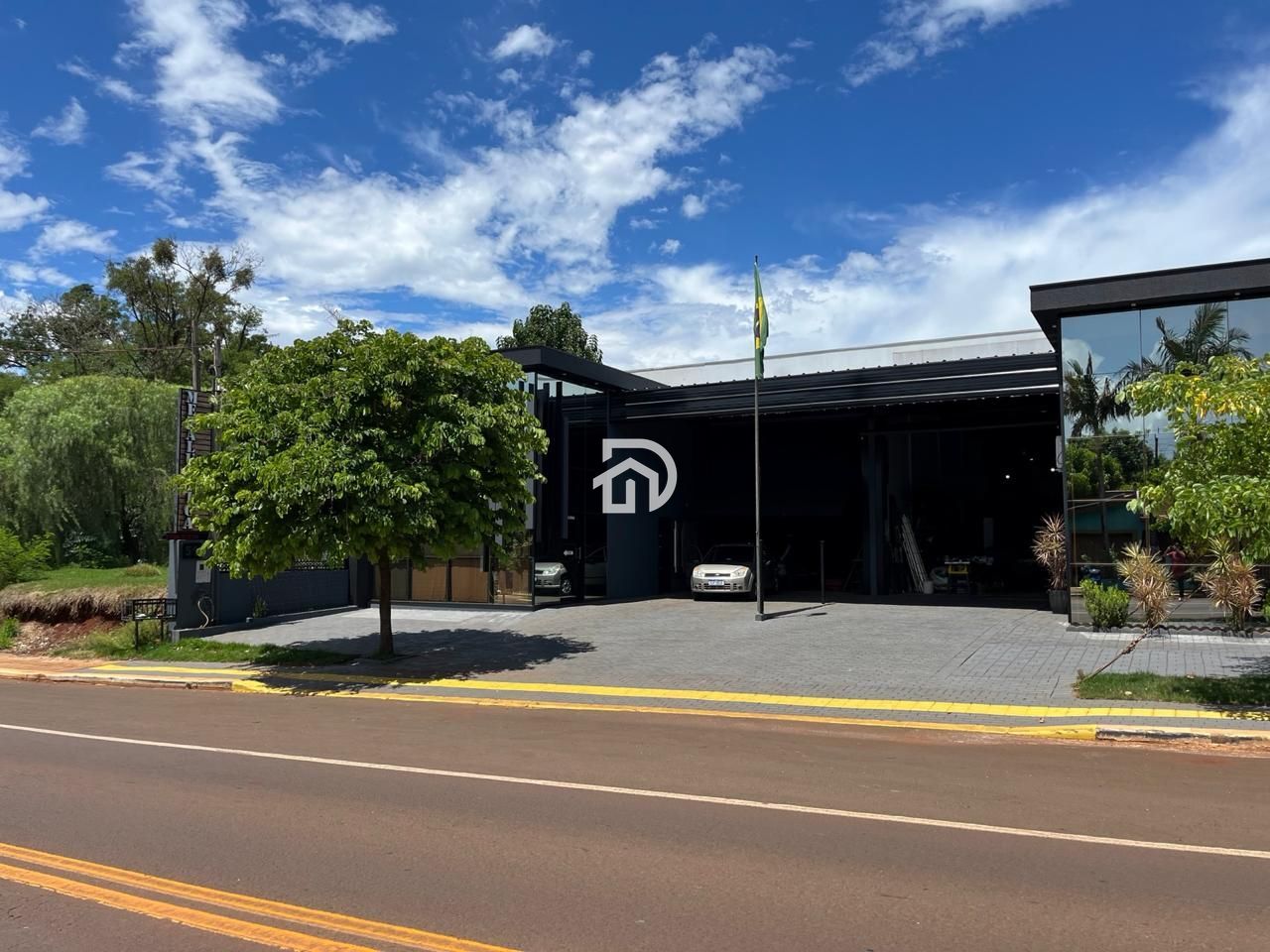 Barracão Industrial na Angelo Cattani por R$1.290.000