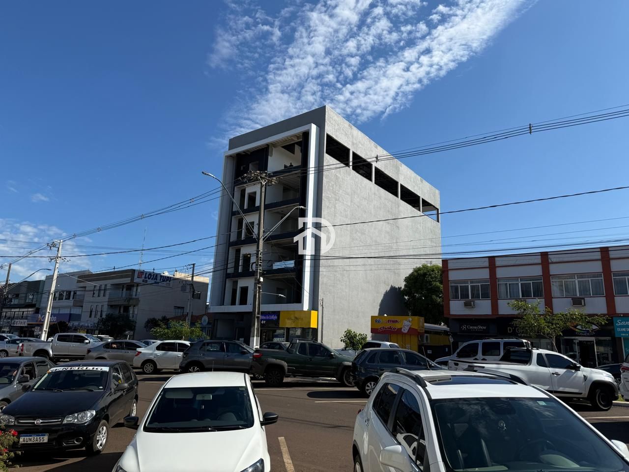 Prédio comercial/residencial à venda  no Centro - Santa Helena, PR. Imóveis