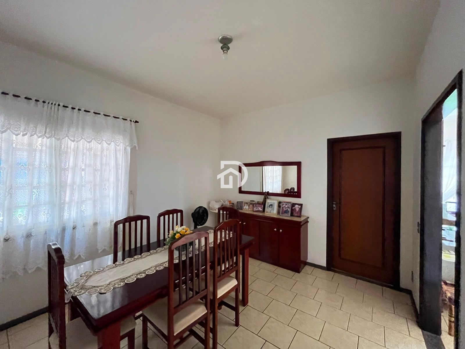 Casa a Venda no Centro de Santa Helena-PR - foto 4