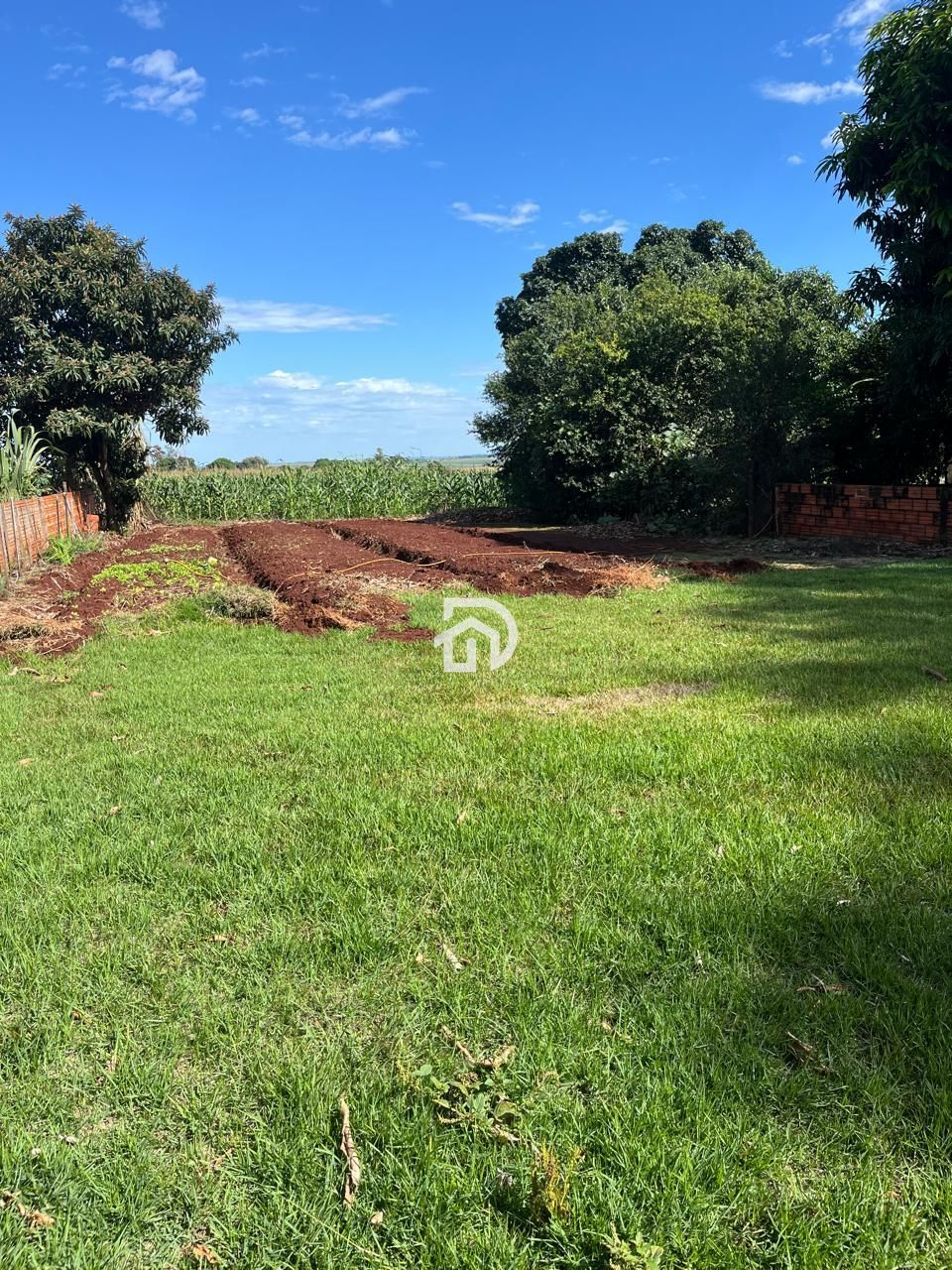 Terreno comercial com casa na esquina céu azul a venda em sa