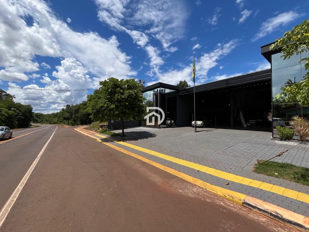 Barracão Industrial na Angelo Cattani por R$1.290.000