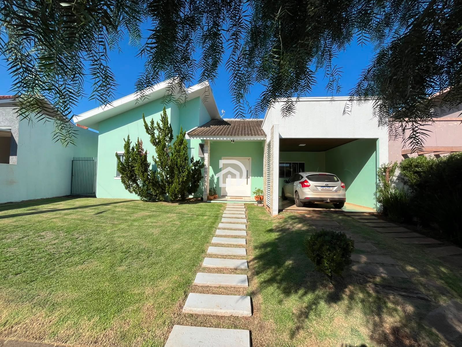 Casa por R$550.000 no Santa Cecília em Santa Helena-PR