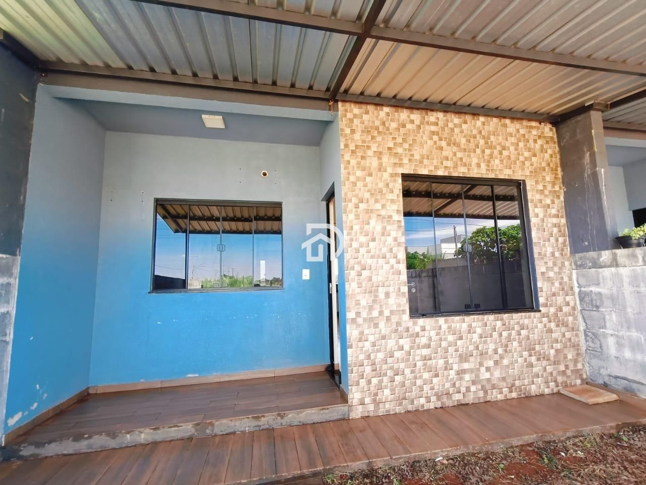 3 casas esquina por R$750.000