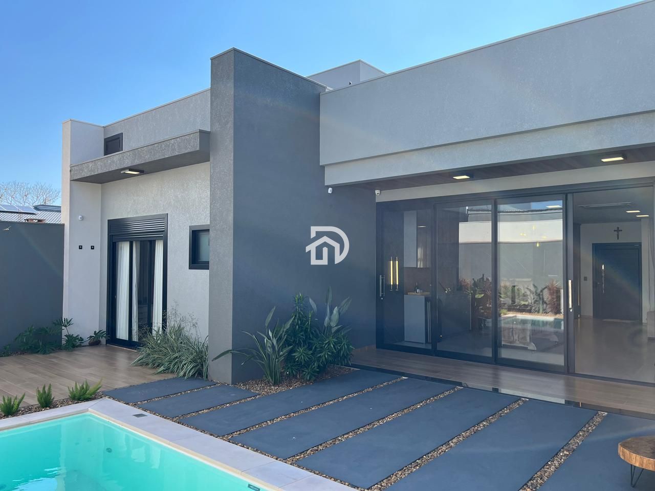 Excelente Casa Nova em Sub-Sede por R$980.000