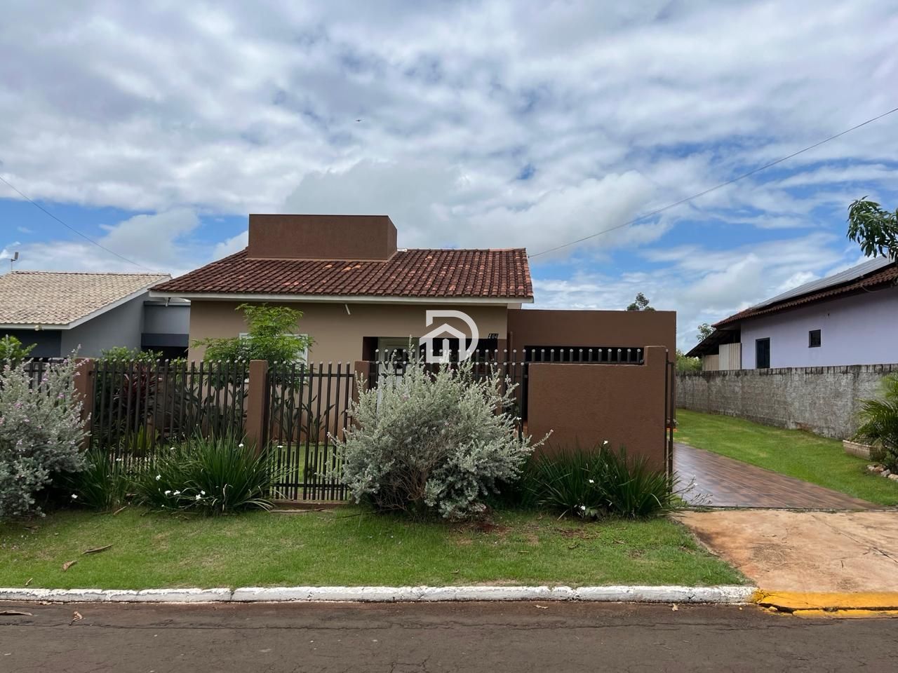 Casa por R$630.000 na Rua Santo Antonio