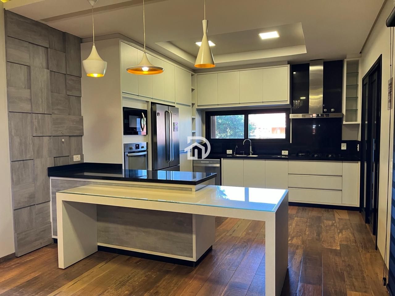 Casa nas Marinas por R$1.800.000 em Santa Helena