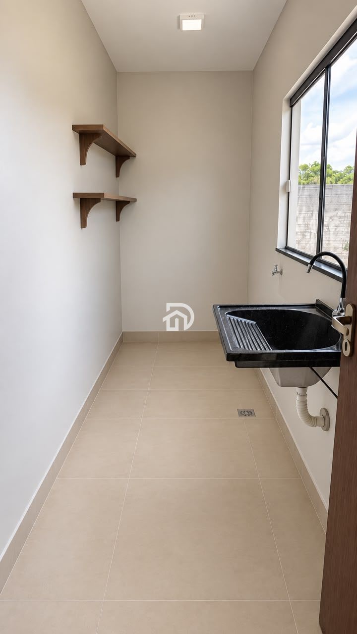 Casa com 2 Dormitórios à venda, 100 m² por R$ 570.000,00 Casa com 2 Dormitórios à venda, 100 m² por R$ 570.000,00