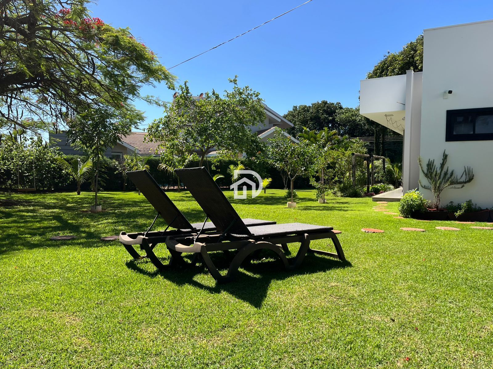 Esplêndida Casa nas Marinas por R$2.800.000