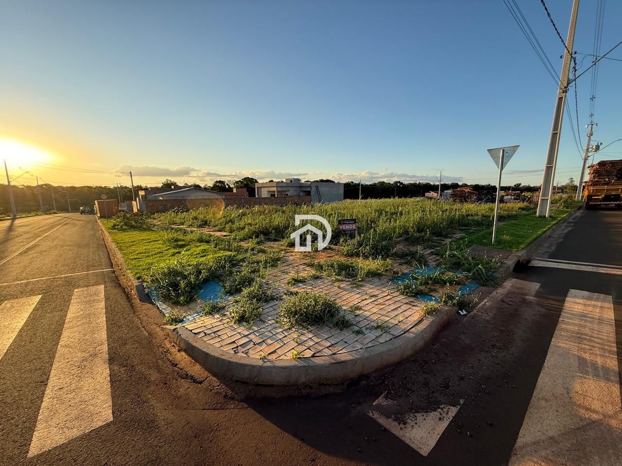 Terreno/Lote à venda  no Cidade Alta - Santa Helena, PR. Imóveis