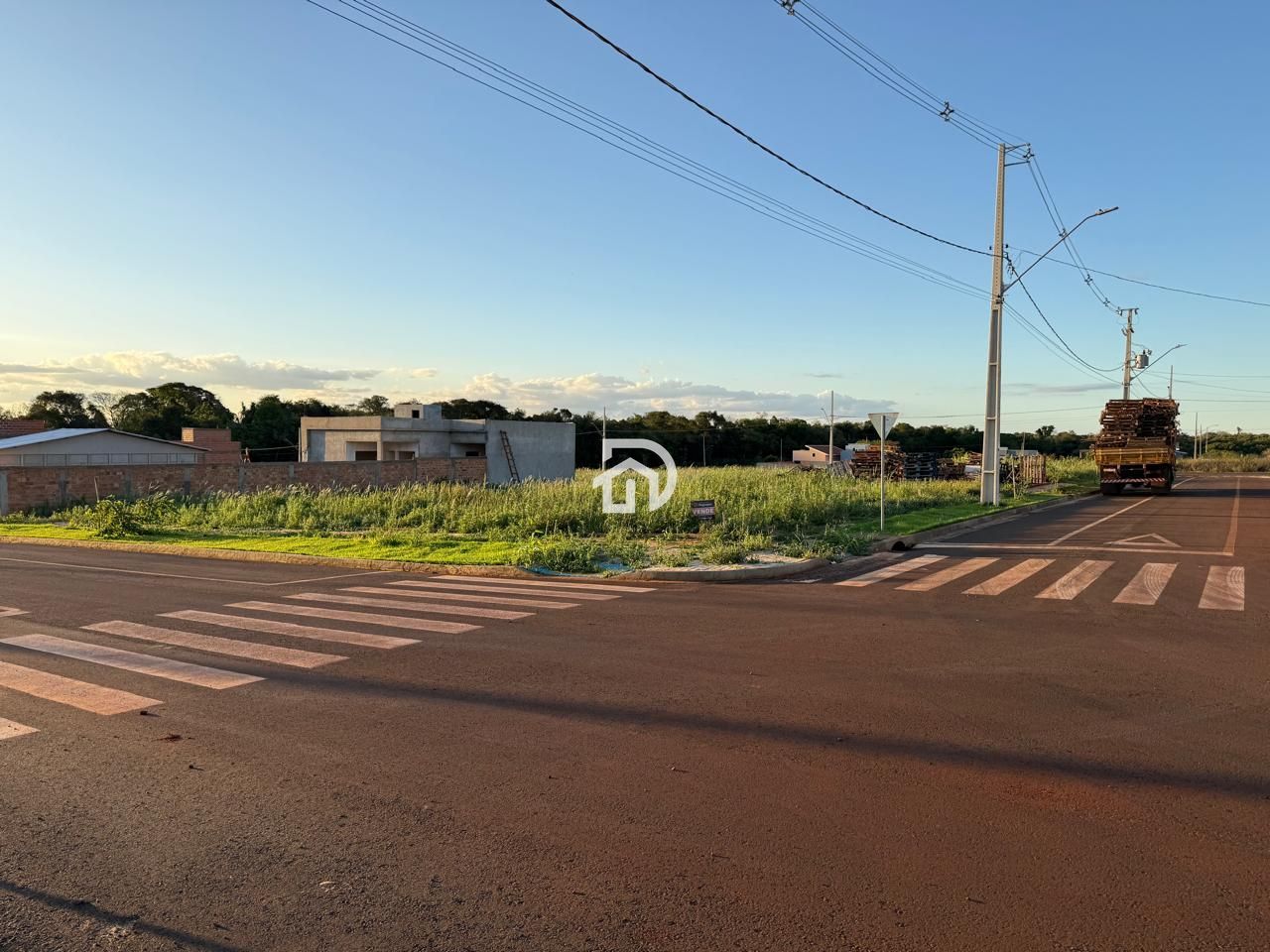 Terreno com 30m de Frente a Venda na Avenida São Paulo em Santa Helena - PR