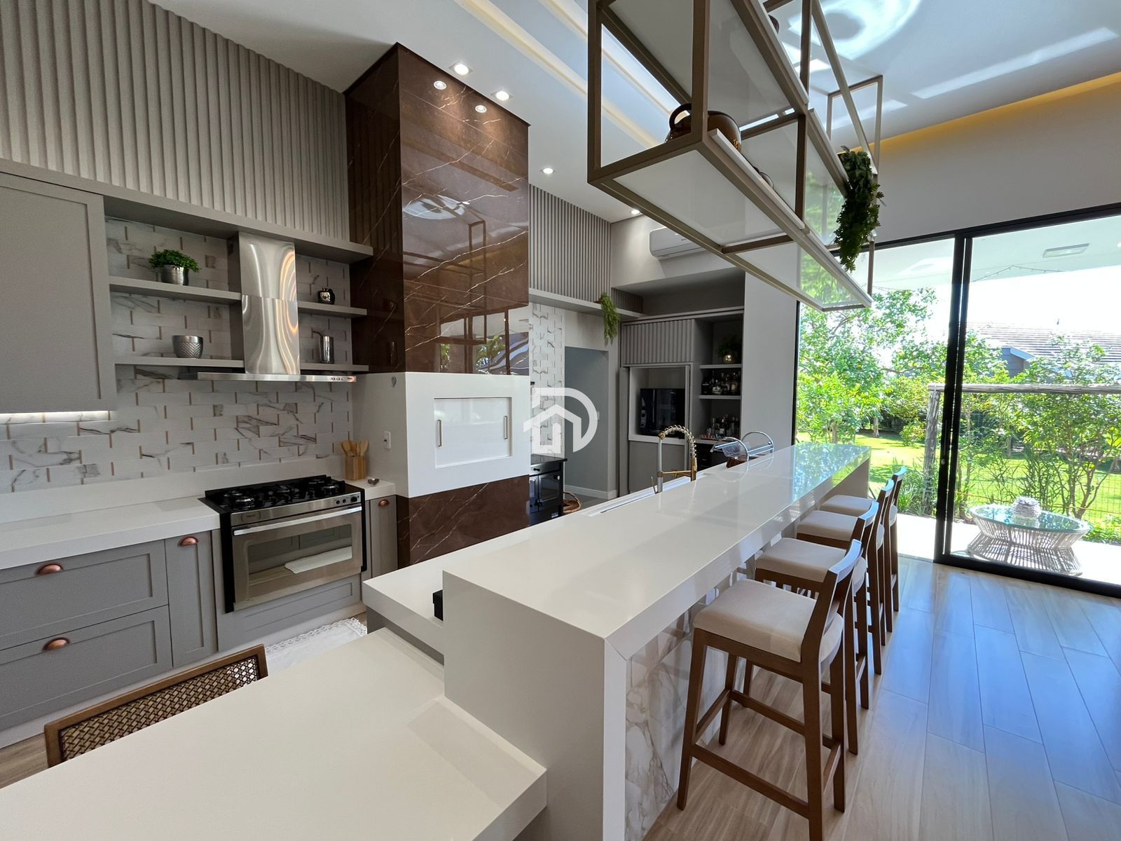 Esplêndida Casa nas Marinas por R$2.800.000